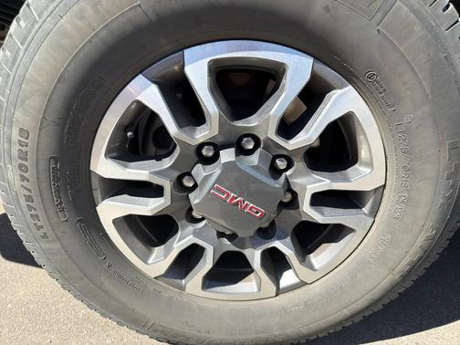 Sterling Metallic 2025 GMC Sierra 2500 SLE