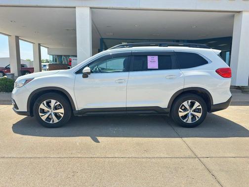 Crystal White Pearl 2022 Subaru Ascent Premium 8-Passenger