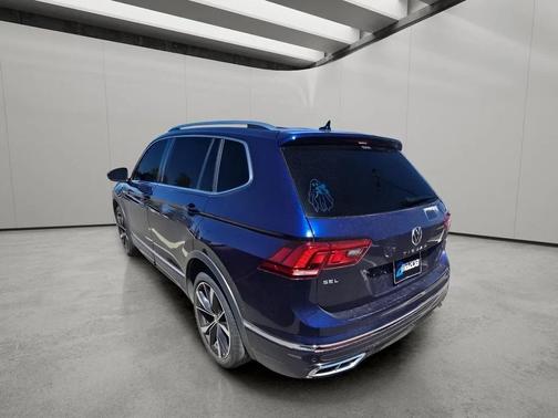 Atlantic Blue Metallic 2022 Volkswagen Tiguan 2.0T SEL R-Line 4MOTION