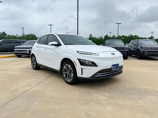 Lunar White 2023 Hyundai KONA EV SE