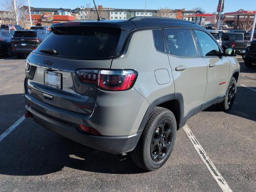 2023 Jeep Compass Trailhawk