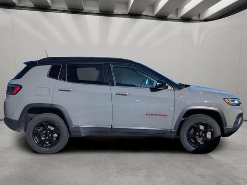 2023 Jeep Compass Trailhawk