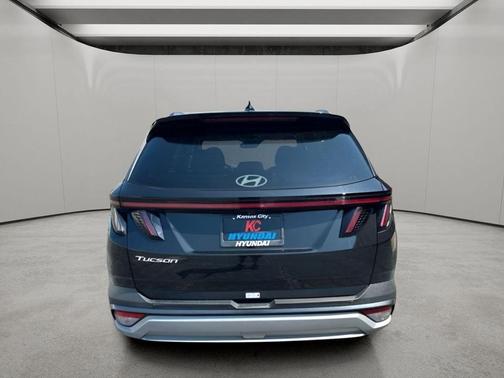 Phantom Black 2025 Hyundai TUCSON SEL Convenience