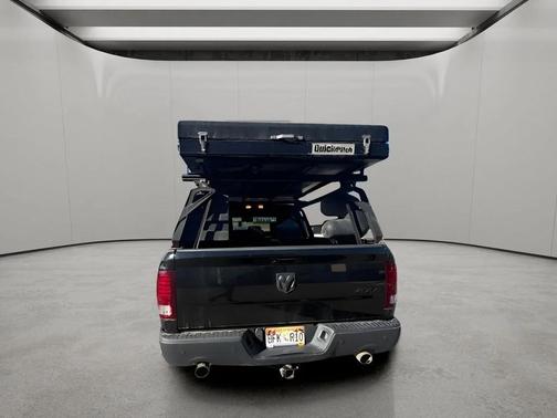 Diamond Black Crystal Pearlcoat 2022 RAM 1500 Classic Warlock Quad Cab 4x4 6'4' Box