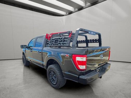 Diamond Black Crystal Pearlcoat 2022 RAM 1500 Classic Warlock Quad Cab 4x4 6'4' Box