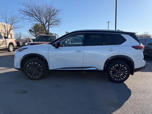 2025 Nissan Rogue Platinum