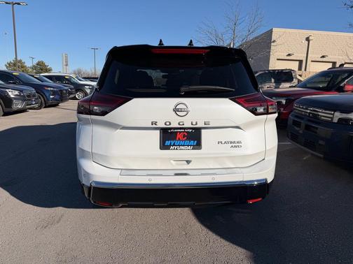 2025 Nissan Rogue Platinum