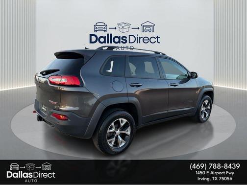 Granite Crystal Metallic Clearcoat 2018 Jeep Cherokee Trailhawk