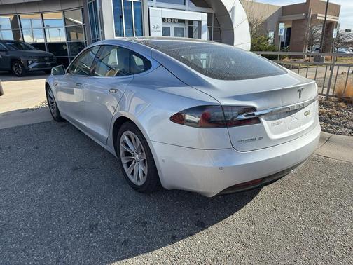 2016 Tesla Model S 75D