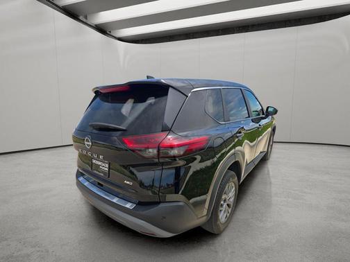 Super Black 2023 Nissan Rogue S