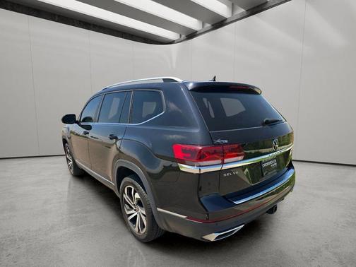 Deep Black Pearl 2023 Volkswagen Atlas 3.6L SEL
