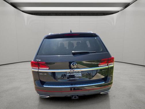 Deep Black Pearl 2023 Volkswagen Atlas 3.6L SEL