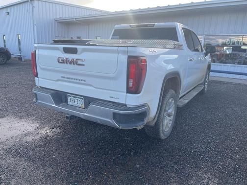 2021 GMC Sierra 1500 SLT