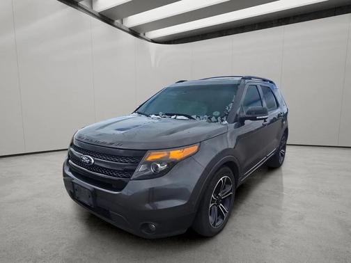 MAGNETIC 2015 Ford Explorer Sport