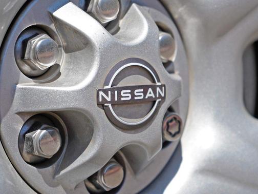 Glacier White 2024 Nissan Frontier S