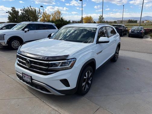 2022 Volkswagen Atlas Cross Sport 2.0T SE
