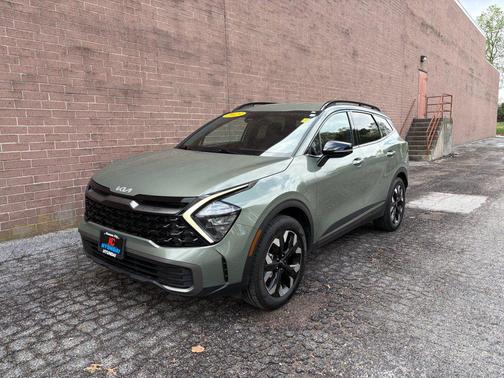 Jungle Green 2023 Kia Sportage X-Line