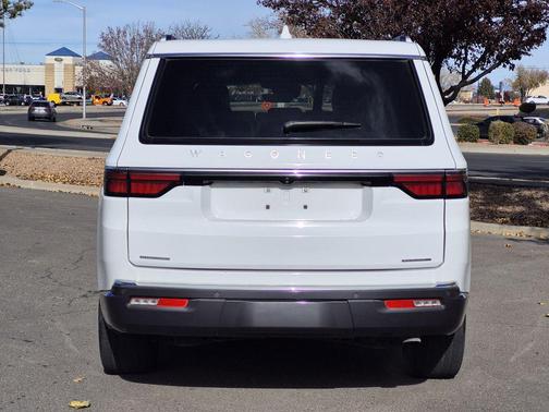 2022 Jeep Wagoneer Series II 4x4