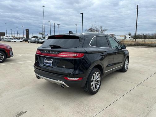 2016 Lincoln MKC Select