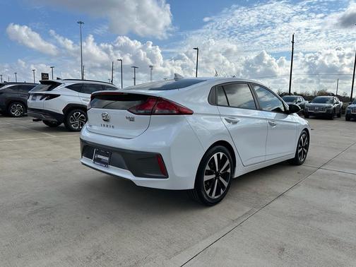 2021 Hyundai IONIQ Hybrid Blue