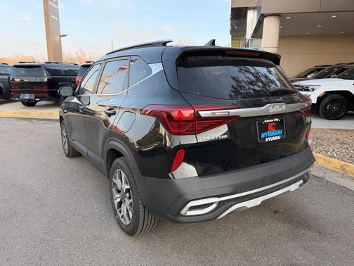 2022 Kia Seltos EX