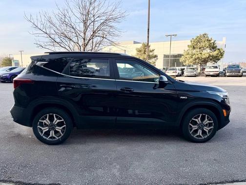 2022 Kia Seltos EX