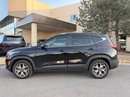 2022 Kia Seltos EX