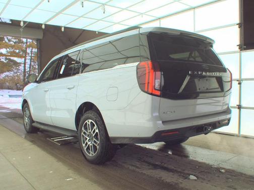 2025 Ford Expedition Max Active 4x4
