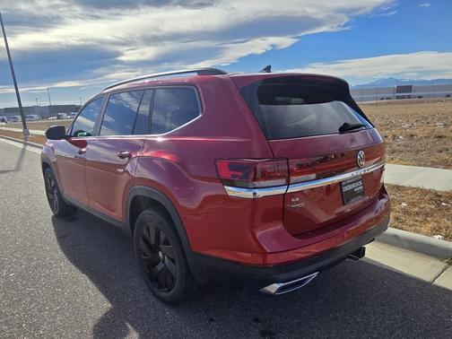 2024 Volkswagen Atlas 2.0T SE w/Technology 4MOTION