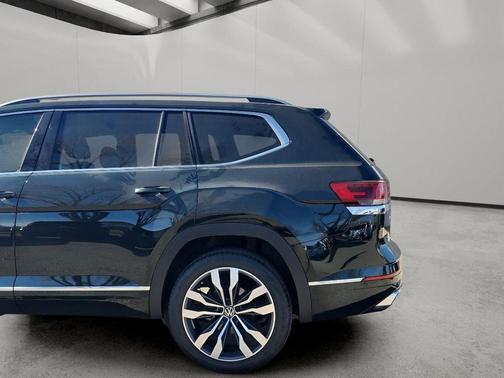 2022 Volkswagen Atlas 3.6L SEL Premium