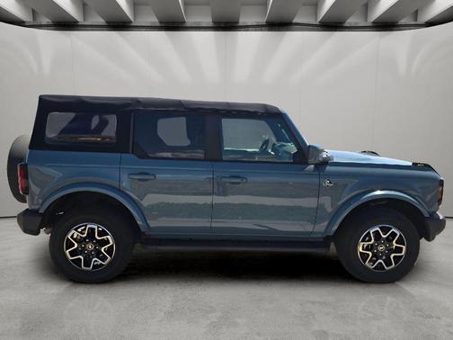 Area 51 2022 Ford Bronco Outer Banks