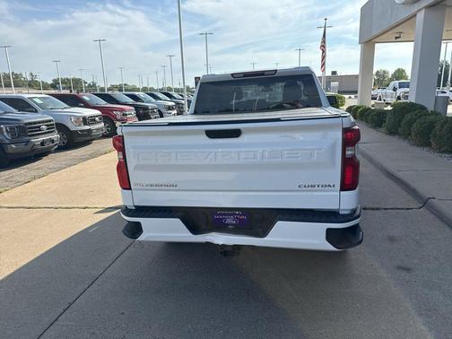 Summit White 2021 Chevrolet Silverado 1500 Custom
