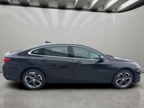 Mosaic Black Metallic 2023 Chevrolet Malibu FWD 1LT