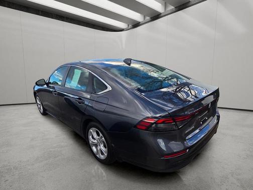 2025 Honda Accord LX 1.5T