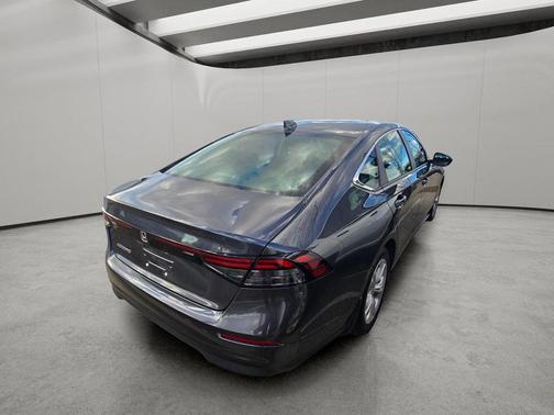 2025 Honda Accord LX 1.5T