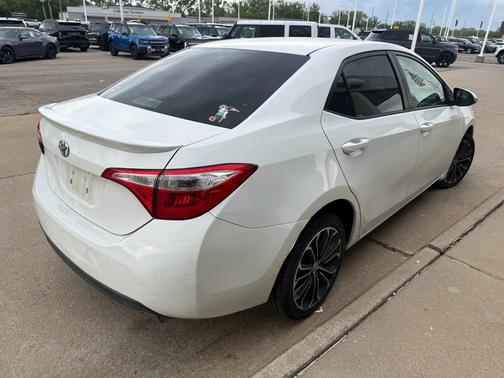 Super White 2014 Toyota Corolla S Plus