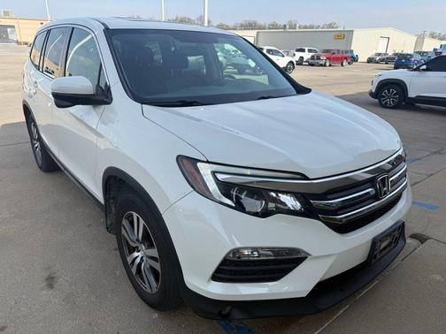White Diamond Pearl 2018 Honda Pilot EX-L