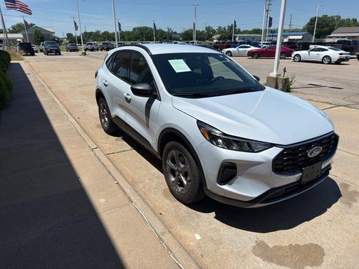 SPACE SILVER METALLIC 2026 Ford Escape ST-Line