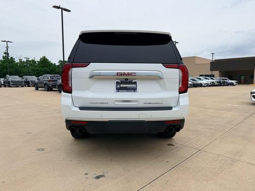 Summit White 2021 GMC Yukon XL Denali