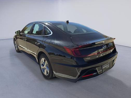 Phantom Black 2022 Hyundai SONATA SE