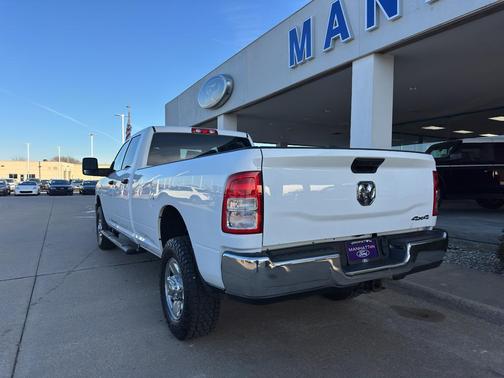 2023 RAM 2500 Tradesman Crew Cab 4x4 8' Box