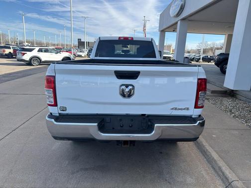 2023 RAM 2500 Tradesman Crew Cab 4x4 8' Box