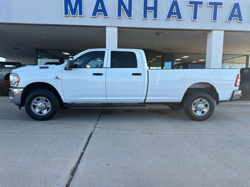 2023 RAM 2500 Tradesman Crew Cab 4x4 8' Box