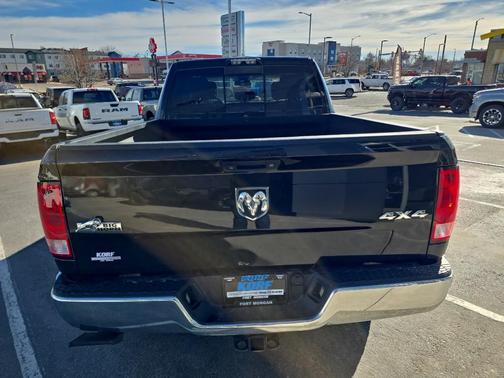2018 RAM 2500 Big Horn Crew Cab 4x4 6'4' Box