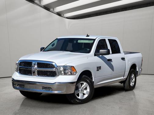 Bright White Clearcoat 2023 RAM 1500 Classic SLT