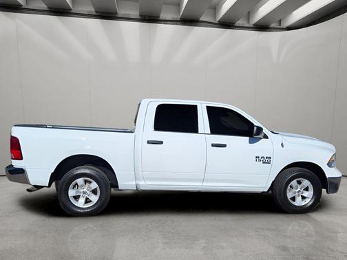 Bright White Clearcoat 2023 RAM 1500 Classic SLT