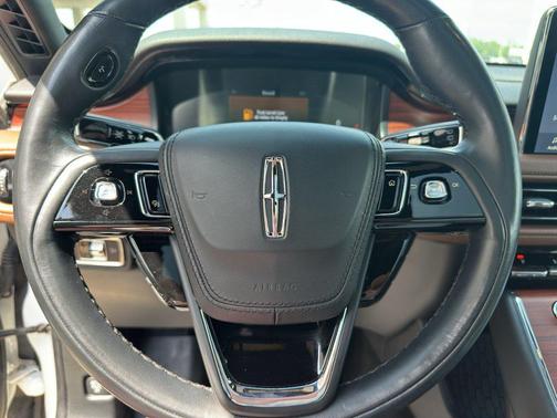 PRISTINE WHITE MET 3C 2023 Lincoln Aviator Reserve AWD