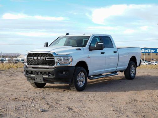 2024 RAM 3500 Big Horn Crew Cab 4x4 8' Box