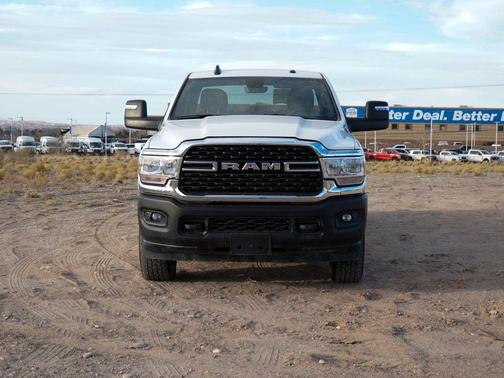 2024 RAM 3500 Big Horn Crew Cab 4x4 8' Box
