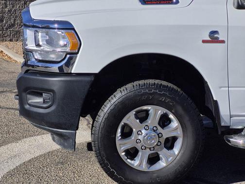 2024 RAM 3500 Big Horn Crew Cab 4x4 8' Box